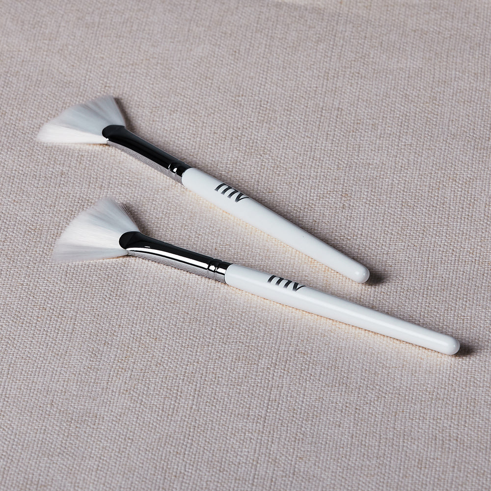 
                      
                        Vegan Mask Brush
                      
                    
